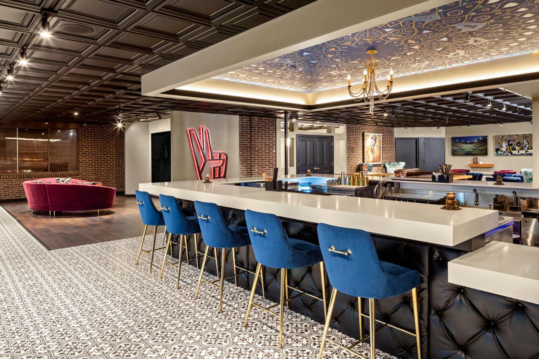 The Highlander Hotel, Ascend Hotel Collection Iowa City Exterior foto