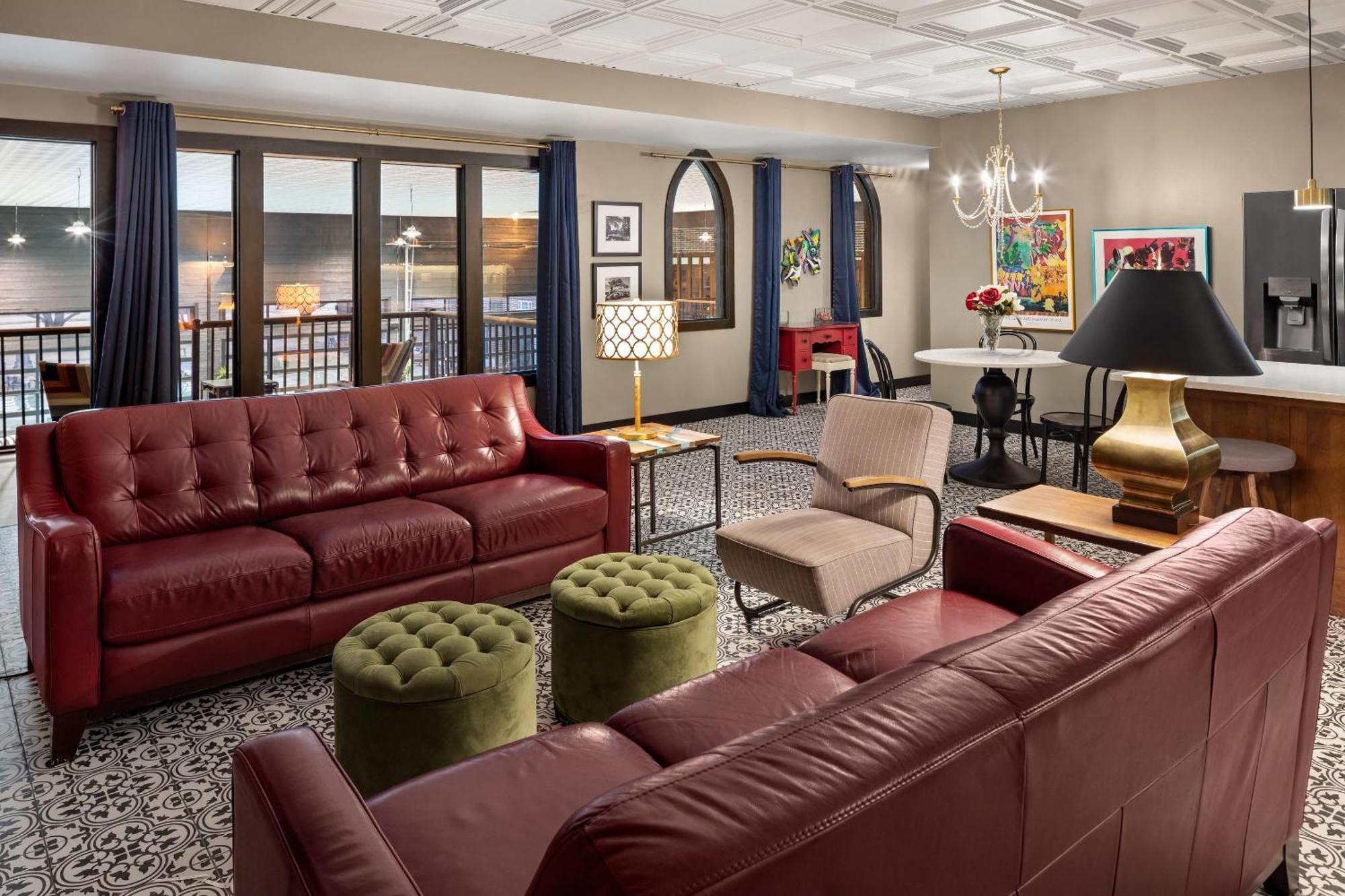 The Highlander Hotel, Ascend Hotel Collection Iowa City Exterior foto